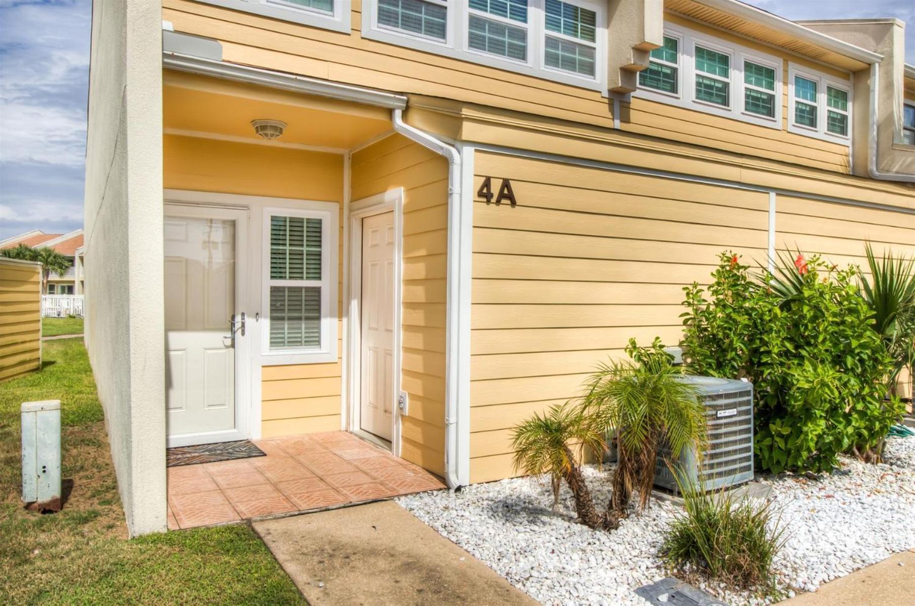 4 A, Three Bedroom Townhome デスティン エクステリア 写真
