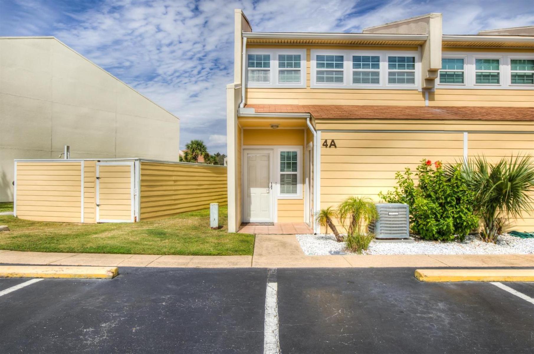 4 A, Three Bedroom Townhome デスティン エクステリア 写真